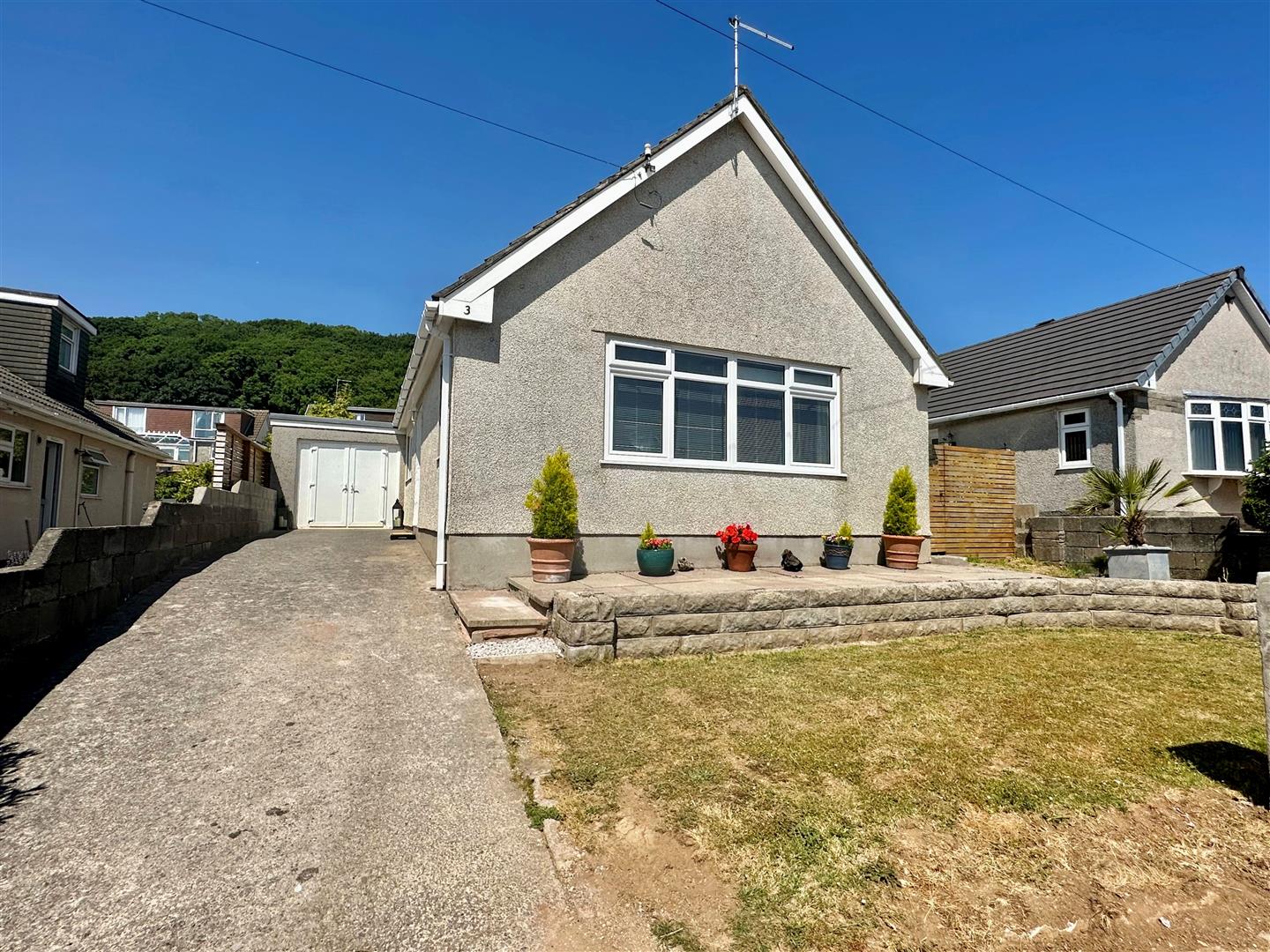 Watts & Willow Close, Newton, Porthcawl, Bridgend County Borough CF36 5AB